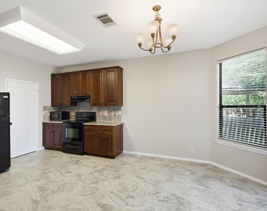 280 Cordero Dr - Photo Thumbnail 10
