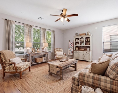 280 Cordero Dr - Photo Thumbnail 5