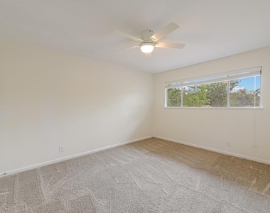 4904 Creekline Dr - Photo Thumbnail 4