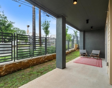 4801 Springdale Dr - Photo Thumbnail 24