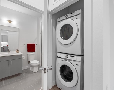 4801 Springdale Dr - Photo Thumbnail 28