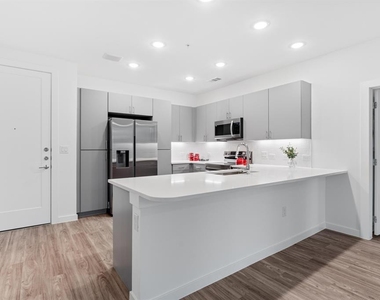4801 Springdale Dr - Photo Thumbnail 4