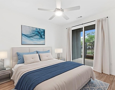 4801 Springdale Dr - Photo Thumbnail 10
