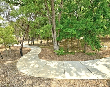 4801 Springdale Dr - Photo Thumbnail 29