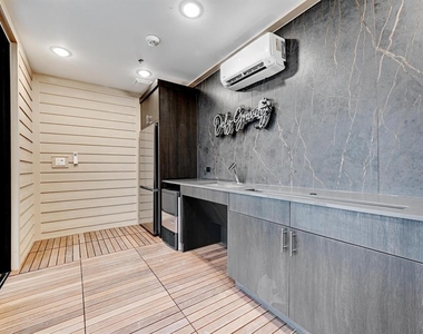 4801 Springdale Dr - Photo Thumbnail 25
