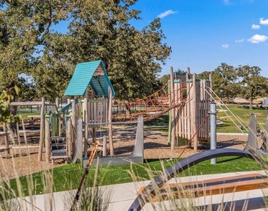 110 Nandina Path - Photo Thumbnail 8