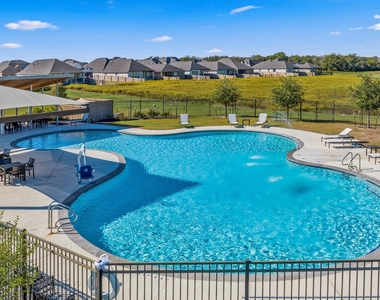 110 Nandina Path - Photo Thumbnail 10