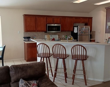 11616 Fletcher Hall Ln - Photo Thumbnail 3