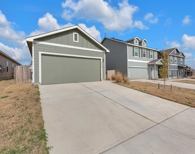 2812 Dezmond Diamond Ct - Photo Thumbnail 27