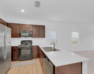 2812 Dezmond Diamond Ct - Photo Thumbnail 9