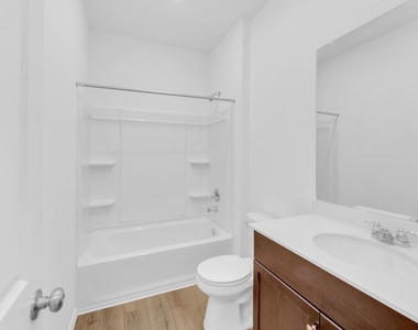 2812 Dezmond Diamond Ct - Photo Thumbnail 21