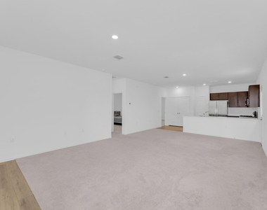 2812 Dezmond Diamond Ct - Photo Thumbnail 2
