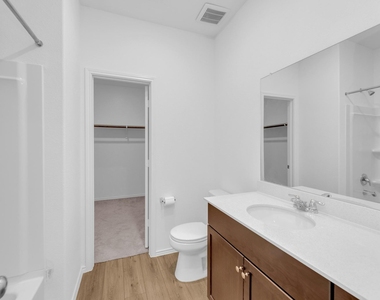 2812 Dezmond Diamond Ct - Photo Thumbnail 13