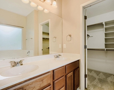 3410 Yogi Berra Way - Photo Thumbnail 12