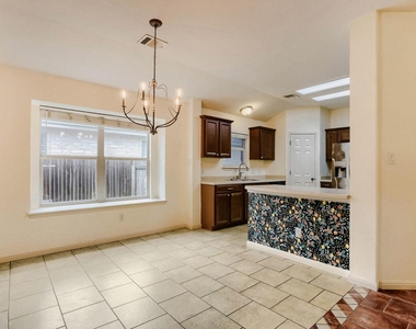 3410 Yogi Berra Way - Photo Thumbnail 4