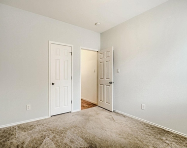 3410 Yogi Berra Way - Photo Thumbnail 19