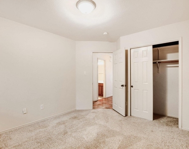 3410 Yogi Berra Way - Photo Thumbnail 17