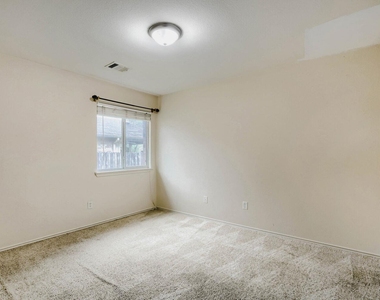 3410 Yogi Berra Way - Photo Thumbnail 14