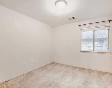 3410 Yogi Berra Way - Photo Thumbnail 16