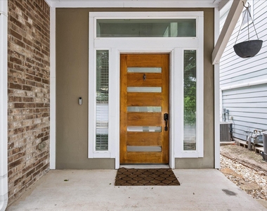 7203 Bertram Ct - Photo Thumbnail 3
