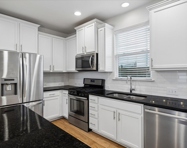 7203 Bertram Ct - Photo Thumbnail 8