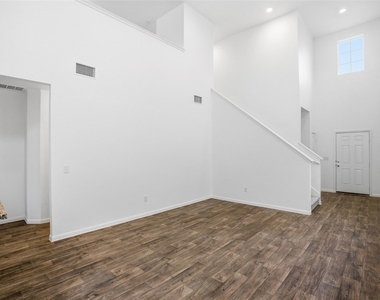 3009 Tilmon Ln - Photo Thumbnail 11