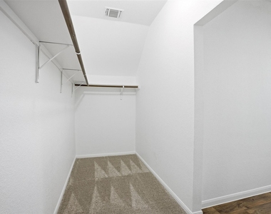 3009 Tilmon Ln - Photo Thumbnail 14