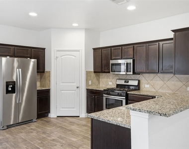 3009 Tilmon Ln - Photo Thumbnail 3