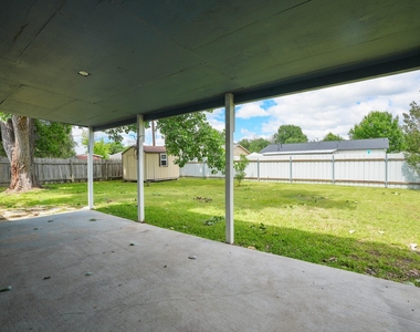 2004 Greenhill Dr - Photo Thumbnail 7