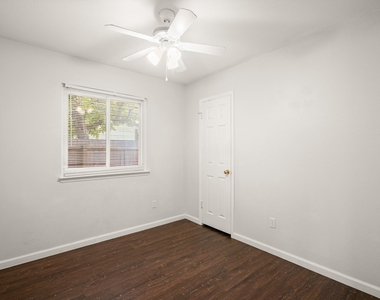 2004 Greenhill Dr - Photo Thumbnail 23