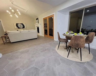 8506 Millway Dr - Photo Thumbnail 5