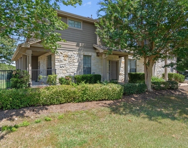 9201 Brodie Ln - Photo Thumbnail 1
