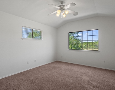 9201 Brodie Ln - Photo Thumbnail 14