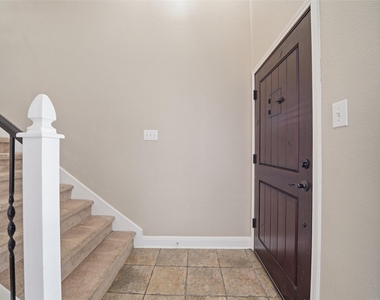 1304 Irene Dr - Photo Thumbnail 6