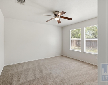 228 Pearl Lake Dr - Photo Thumbnail 11