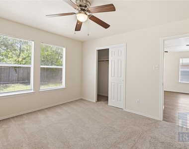 228 Pearl Lake Dr - Photo Thumbnail 12