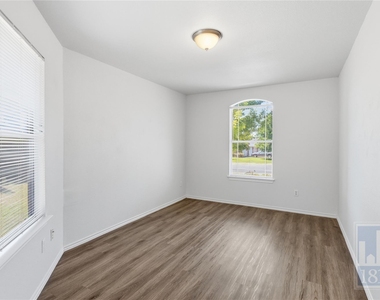 228 Pearl Lake Dr - Photo Thumbnail 10