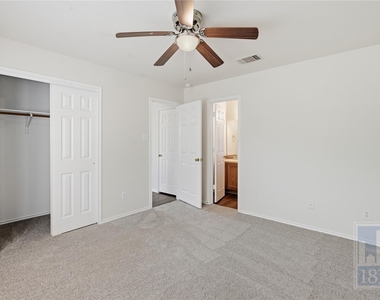 228 Pearl Lake Dr - Photo Thumbnail 6