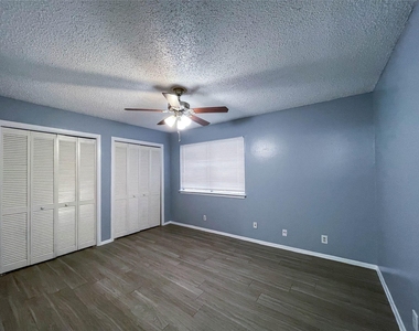 8907 Parkfield Dr - Photo Thumbnail 12