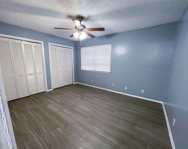 8907 Parkfield Dr - Photo Thumbnail 15