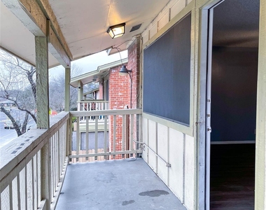 8907 Parkfield Dr - Photo Thumbnail 1