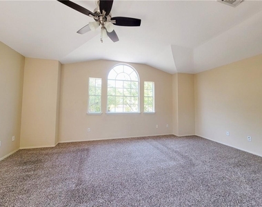 610 Cenizo Path - Photo Thumbnail 10