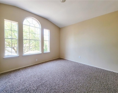 610 Cenizo Path - Photo Thumbnail 14