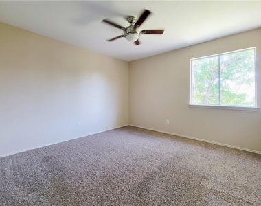 610 Cenizo Path - Photo Thumbnail 13