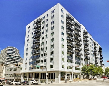 800 Brazos St - Photo Thumbnail 27