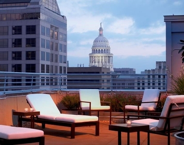 800 Brazos St - Photo Thumbnail 32