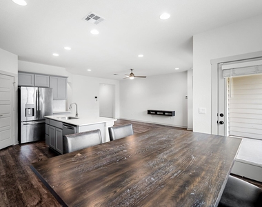 8025 City Top Blvd - Photo Thumbnail 16