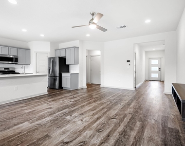 8025 City Top Blvd - Photo Thumbnail 11