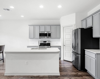 8025 City Top Blvd - Photo Thumbnail 8