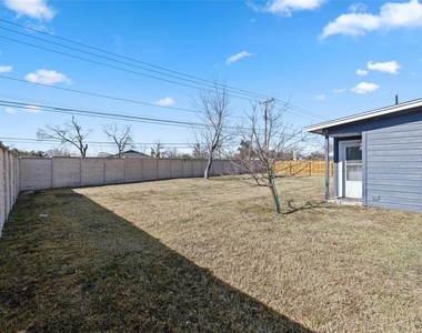 1400 Bellmar Dr - Photo Thumbnail 24